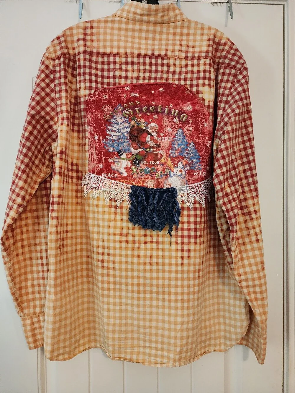 J Crew Country Christmas Red Gingham Teastained Santa Shirt PTP 22.5